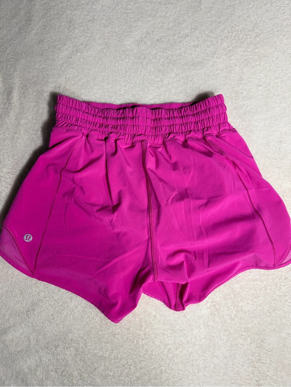 Lululemon Hotty Hot Short II *Long 4" - Ripened Raspberry - Size 4 - Picture 7 of 9